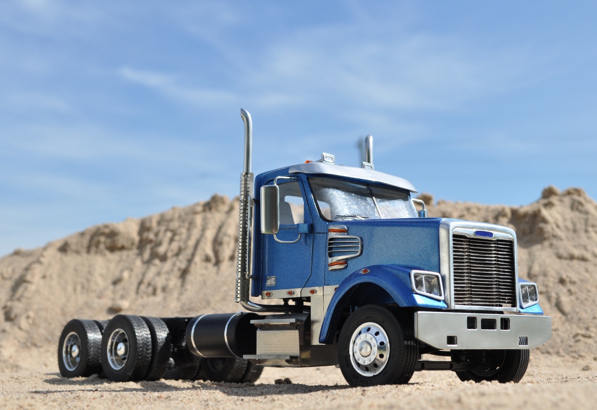 Modern American Conventional truck (day cab, set forward axle)