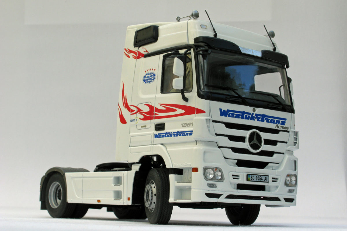 Mercedes Actros MP3 by Ron Johnson, UK