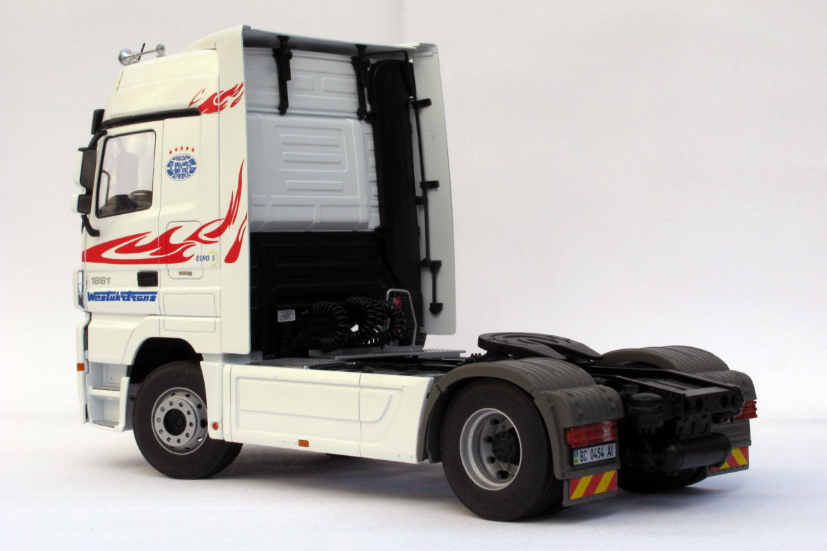 Mercedes Actros MP3 by Ron Johnson, UK