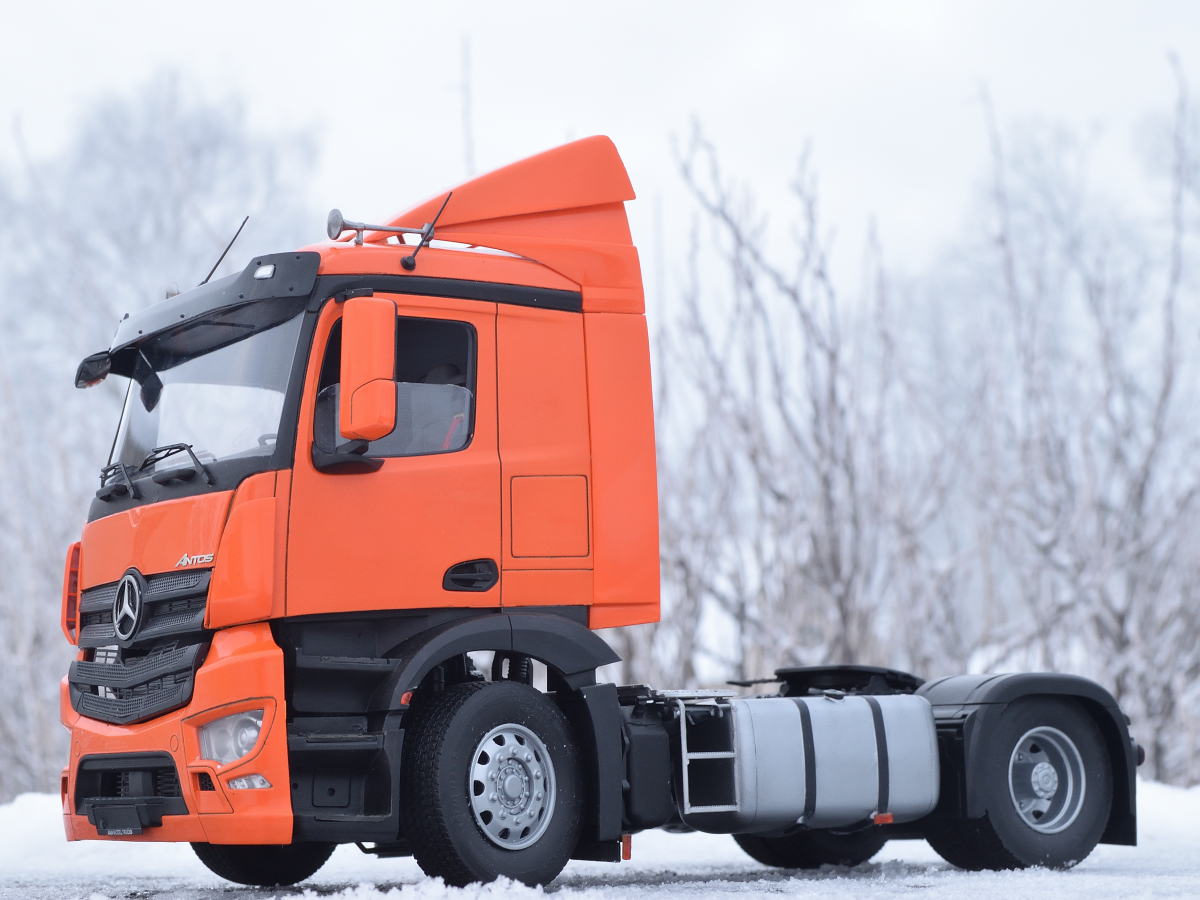 German Antos truck. Conversion kit, 1/24 - immagine 2